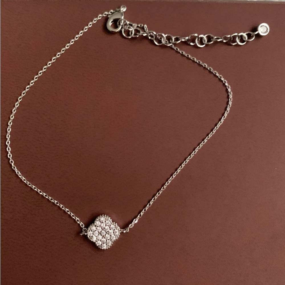 Silver Dainty Quaterfoil Shaped Charm Bracelet-Adjustable… - Picture 4 of 7